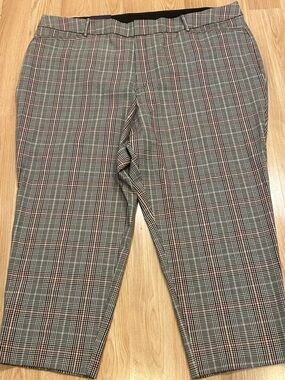 NWT Ava & Viv Women's Ankle Cropped Plaid Pants Size 26